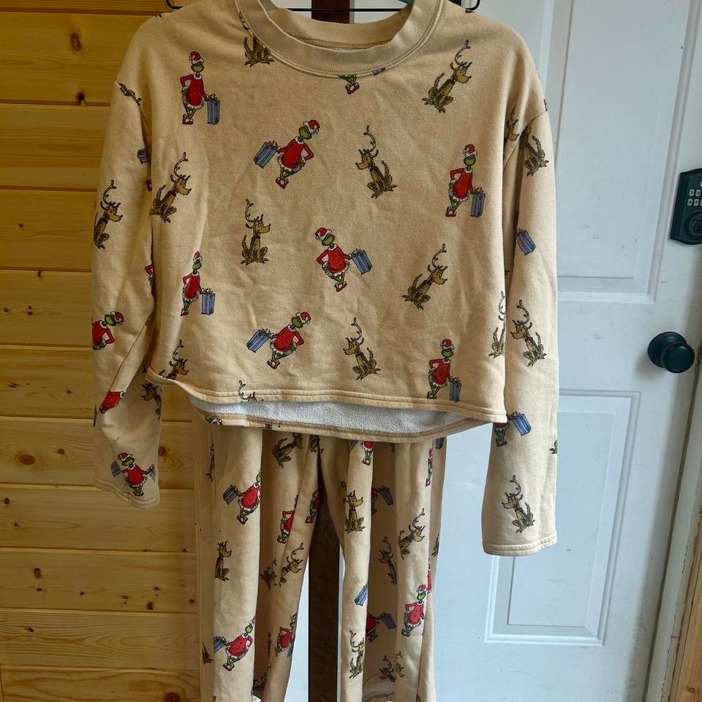 American Eagle Matching Loungewear Set How the Grinch Stole Christmas Size M